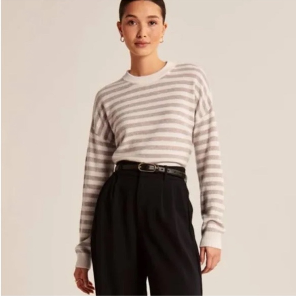 Abercrombie & Fitch Cashmere sweater